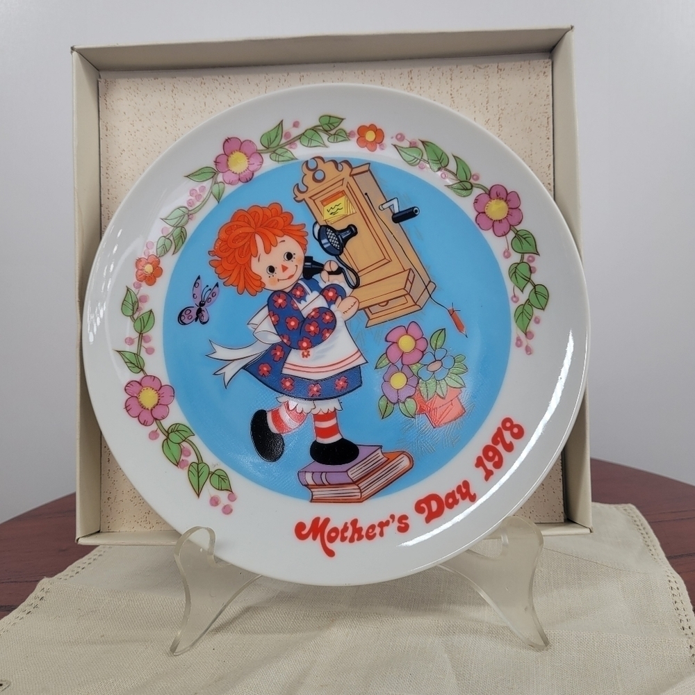 Vintage Schmid Raggedy Ann 1978 Mothers Day Decor Plate‎ With Box